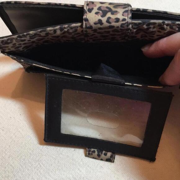 🍁American Tourister checkbook wallet. - Picture 4 of 8